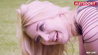 LETSDOEIT - Amaris &amp;amp; Kalebi Roca - Sexy Gomar Blondie Git Anal Thellë Njëpasnjëshëm Me Një Mall Babi