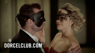 ���्त्री पुरुष समागम दरम्यान एक आधुनिक विचारसरणीचा व उत्साही मनुष्य पार्टी