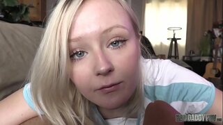 LANGKAH ANAK PEREMPUAN NATALIA QUEEN TERLALU COMEL DAN TERLALU INGIN TAHU LANGKAH ANAK PEREMPUAN NATALIA QUEEN TERLALU COMEL DAN TERLALU INGIN TAHU